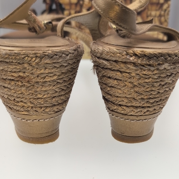 Austin Nights, Stuart Weitzman Metallic Raffia Flatty Wedges sz 8 - Picture 5 of 10